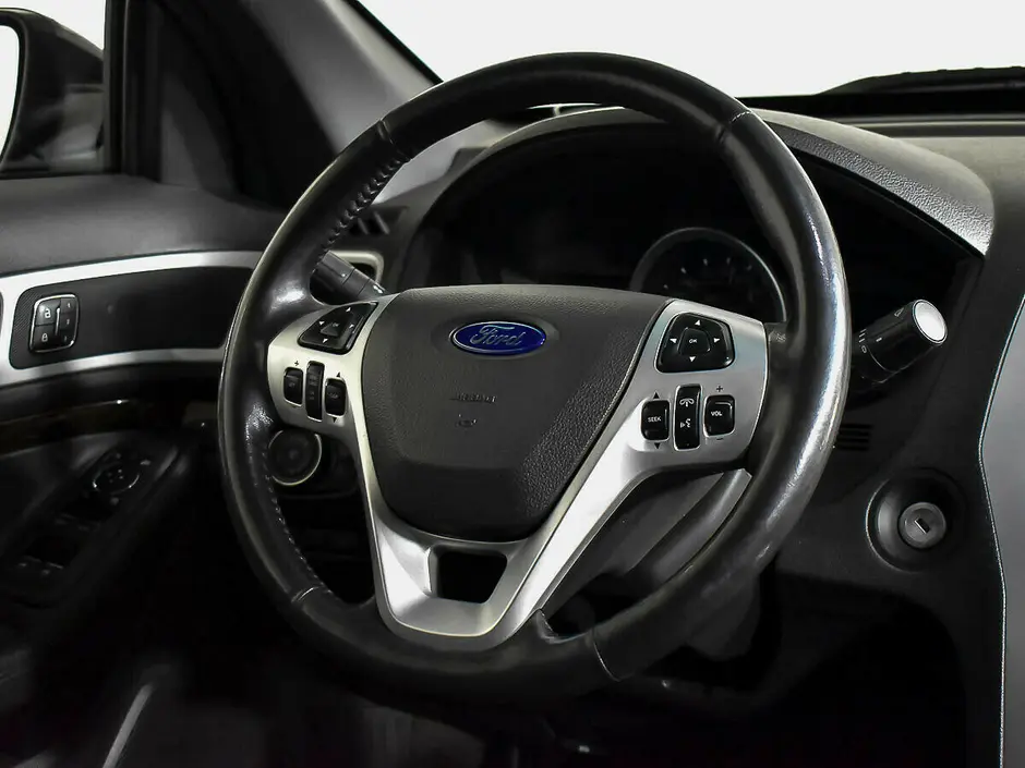 Ford Explorer, 2012 г.