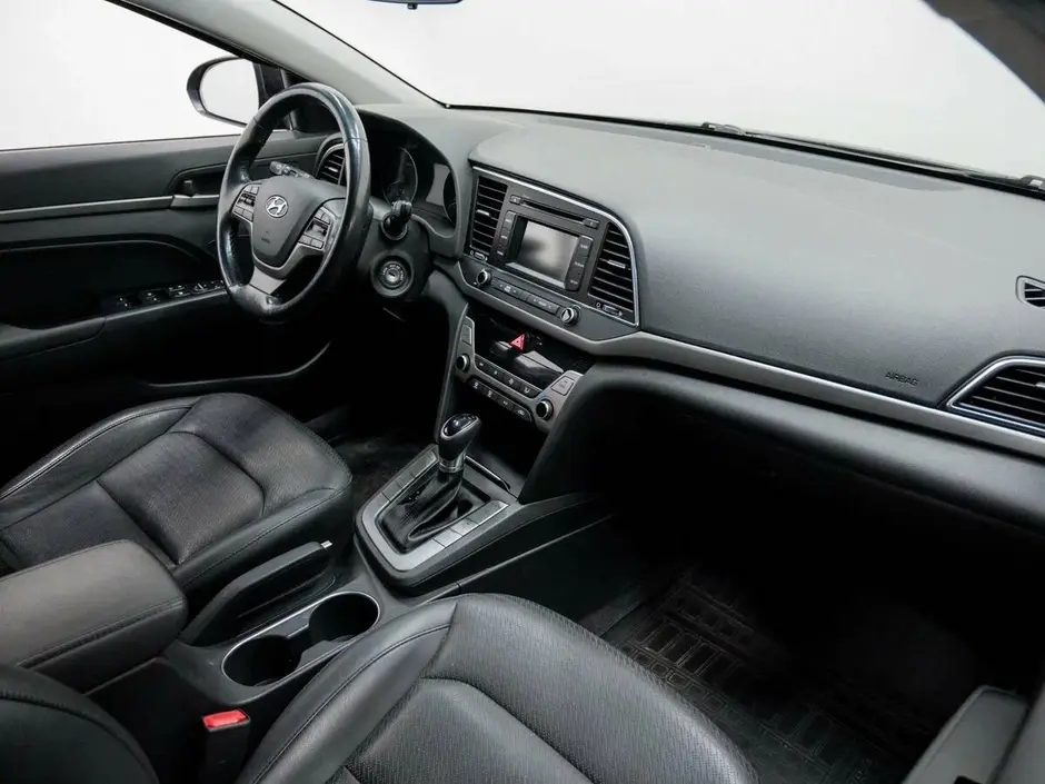 Hyundai Elantra, 2017 г.