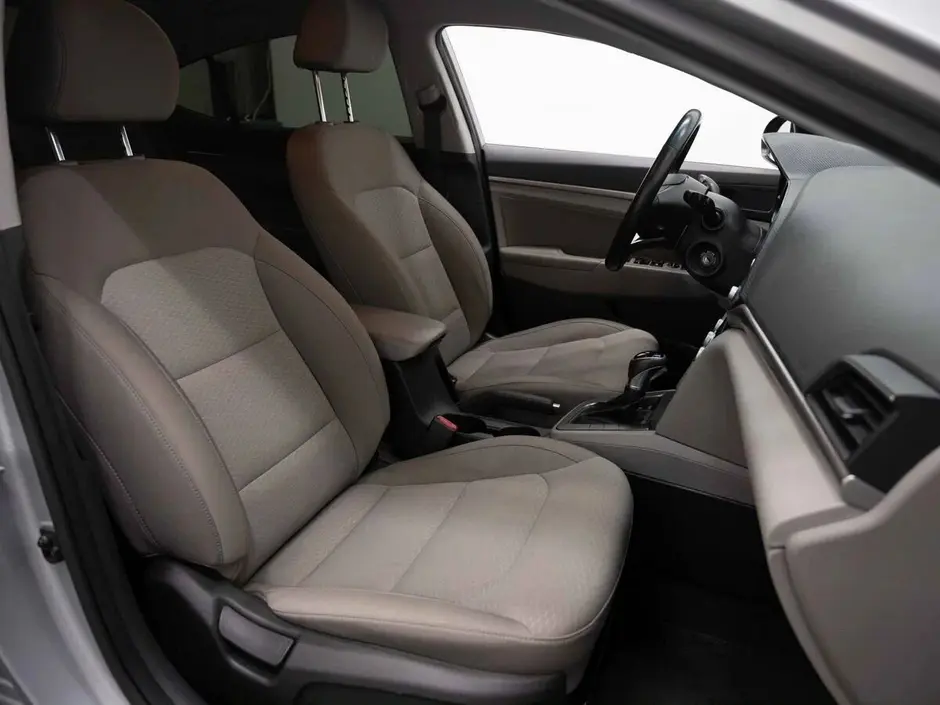 Hyundai Elantra, 2020 г.