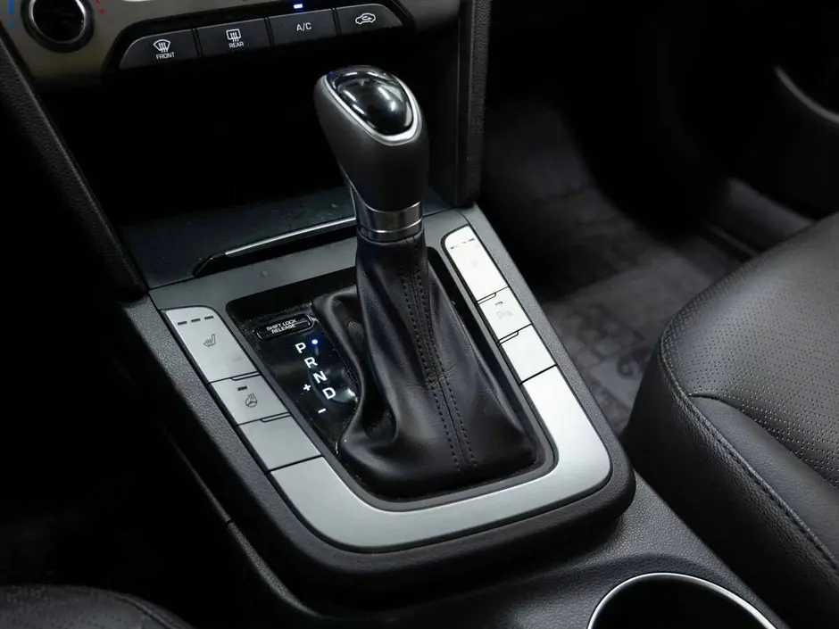 Hyundai Elantra, 2017 г.