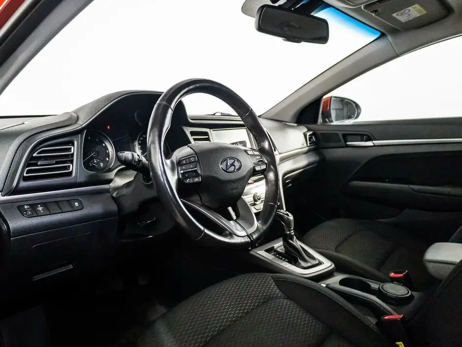 Hyundai Elantra, 2019 г.