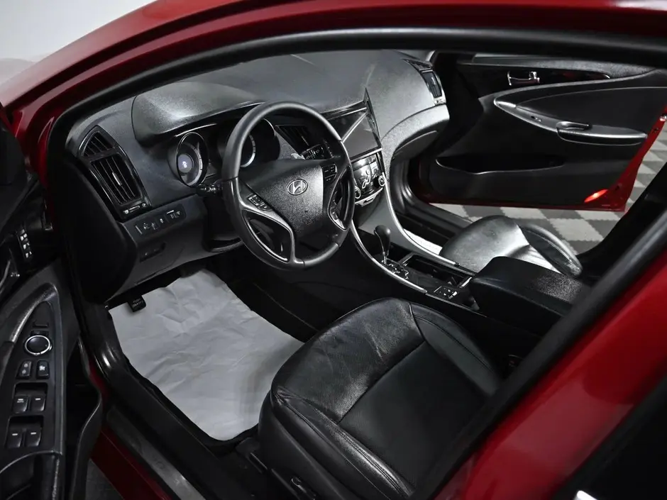 Hyundai Sonata, 2011 г.