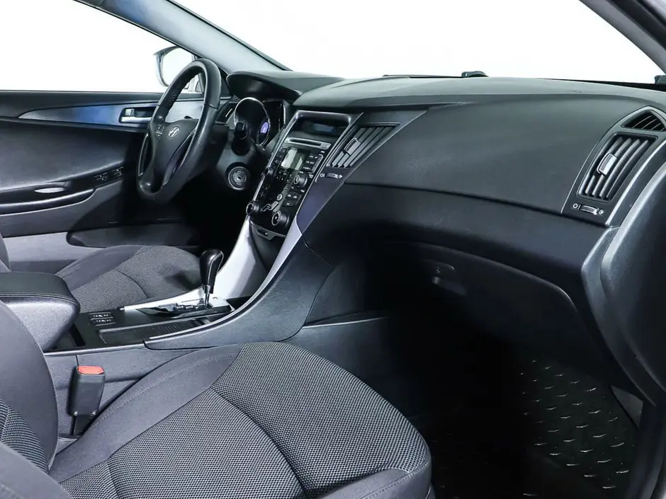 Hyundai Sonata, 2011 г.