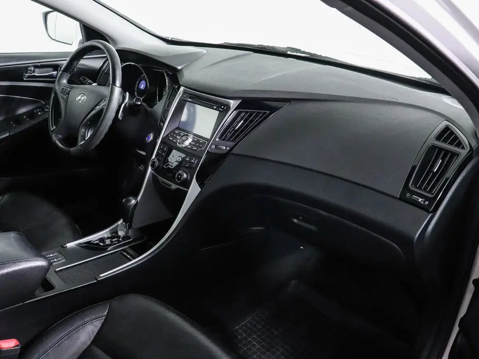 Hyundai Sonata, 2012 г.