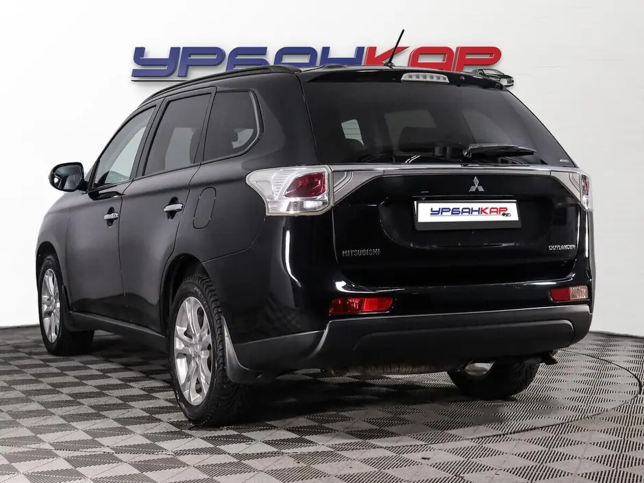 Mitsubishi Outlander, 2015 г.