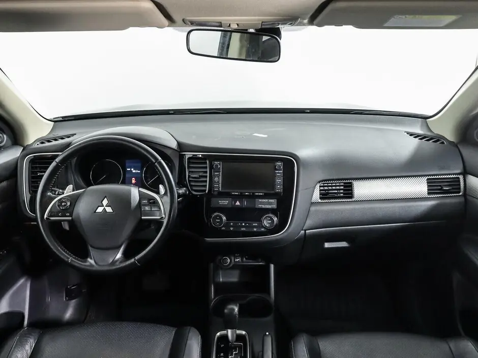 Mitsubishi Outlander, 2015 г.