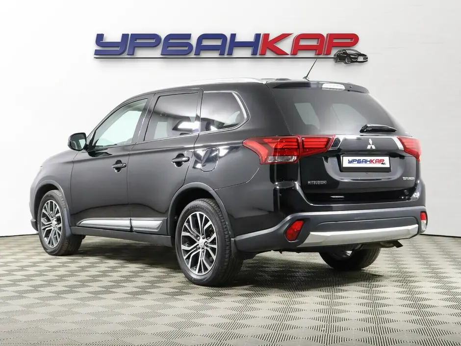 Mitsubishi Outlander, 2015 г.