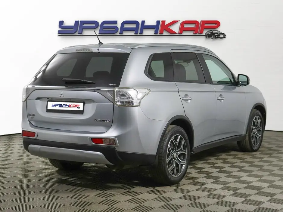 Mitsubishi Outlander, 2014 г.