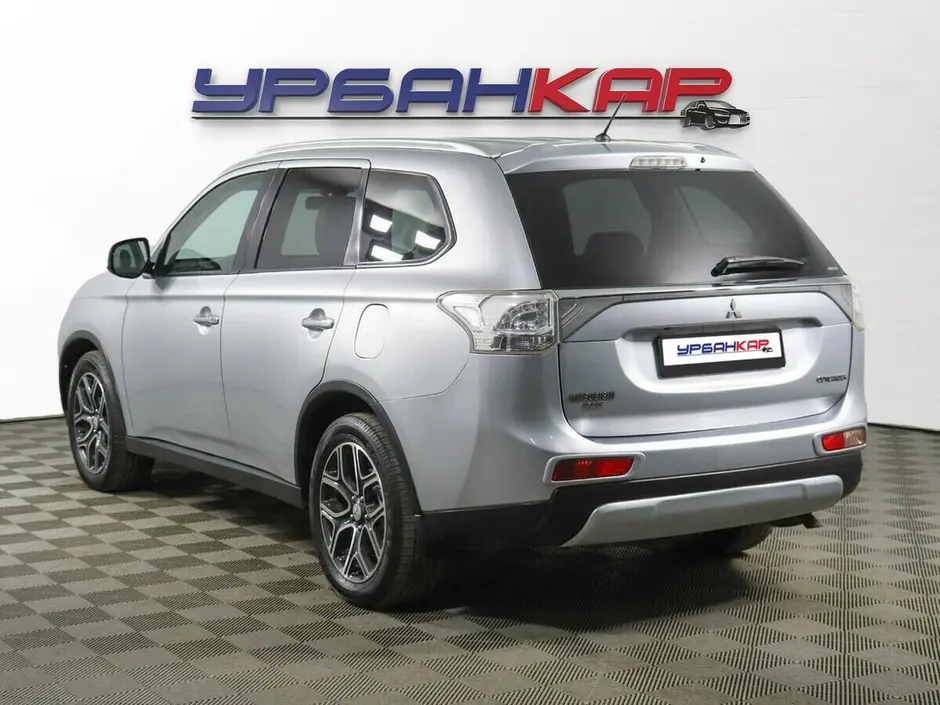 Mitsubishi Outlander, 2014 г.