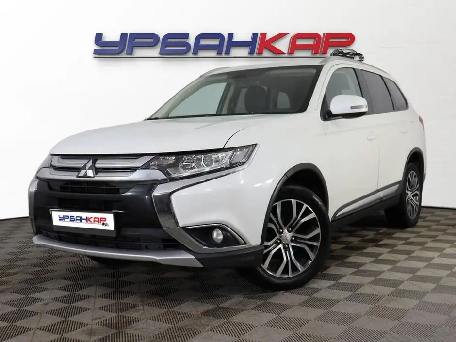 Mitsubishi Outlander, 2015 г.