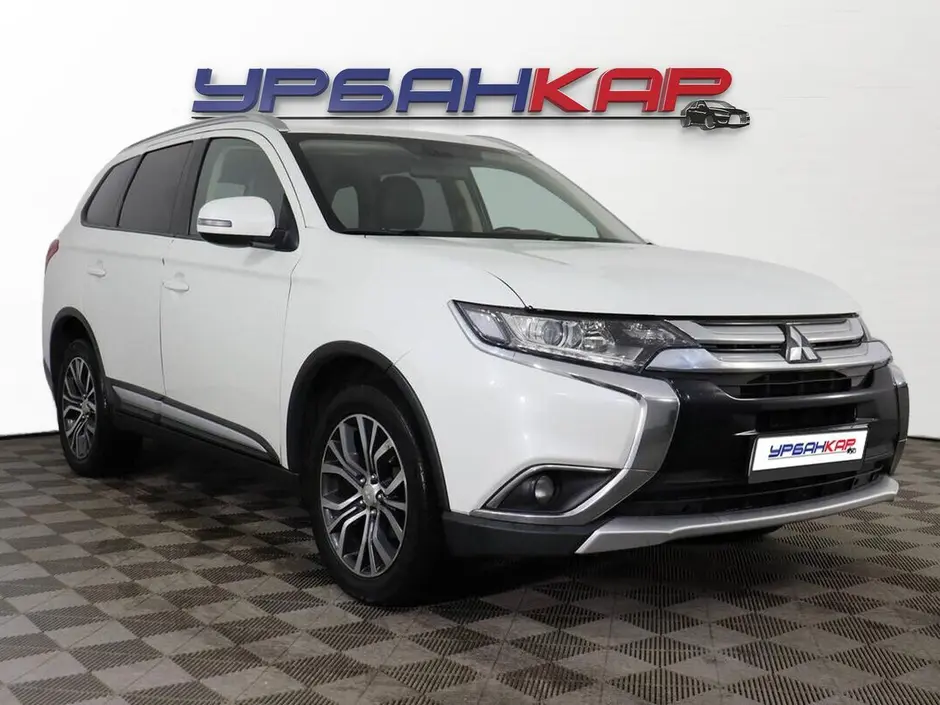 Mitsubishi Outlander, 2015 г.