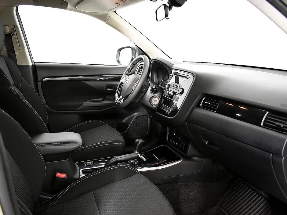 Mitsubishi Outlander, 2018 г.