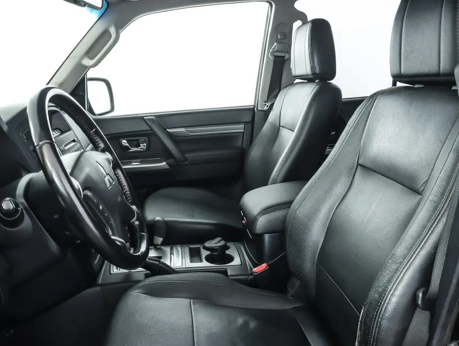 Mitsubishi Pajero, 2012 г.