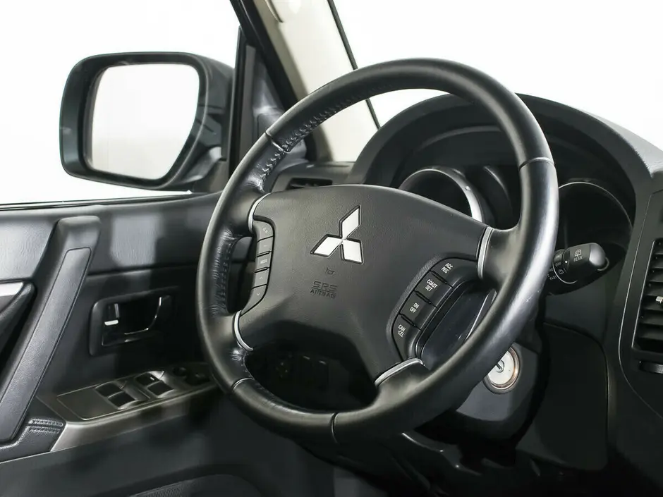 Mitsubishi Pajero, 2011 г.