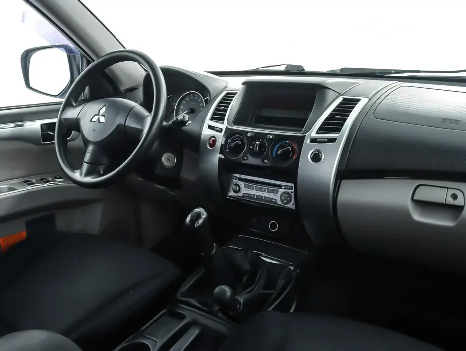 Mitsubishi Pajero Sport, 2013 г.