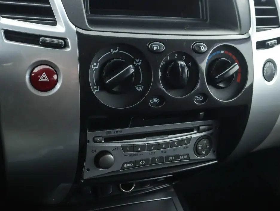 Mitsubishi Pajero Sport, 2013 г.