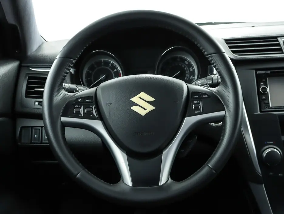 Suzuki Kizashi, 2011 г.