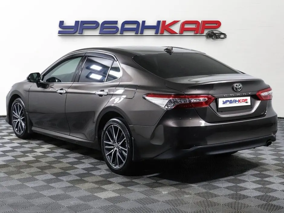 Toyota Camry, 2021 г.