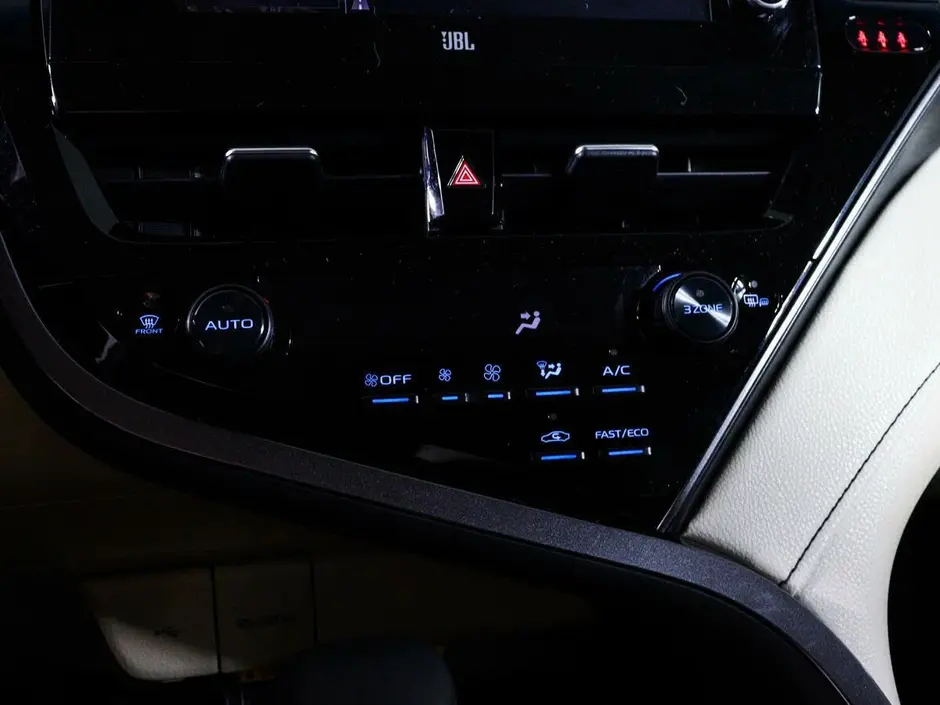 Toyota Camry, 2021 г.