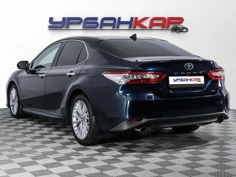 Toyota Camry, 2018 г.