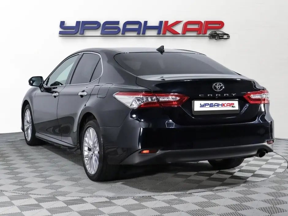 Toyota Camry, 2019 г.