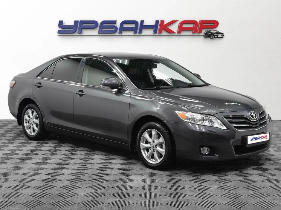 Toyota Camry, 2011 г.