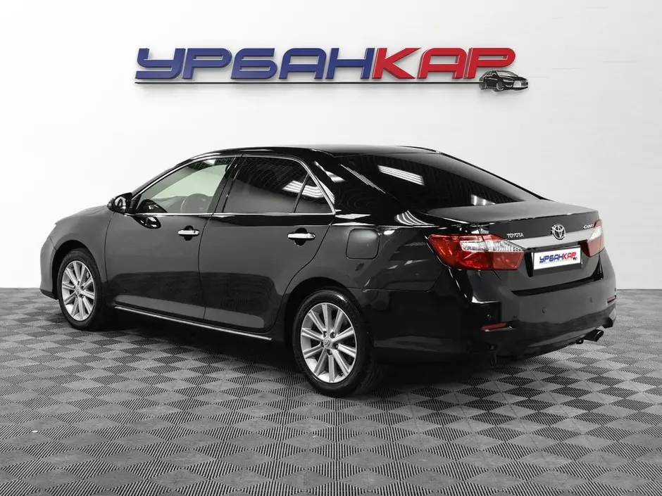 Toyota Camry, 2011 г.