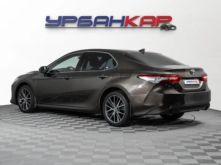 Toyota Camry, 2021 г.