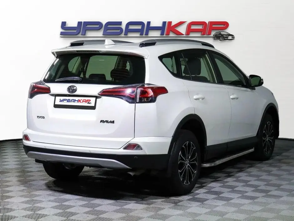 Toyota RAV4, 2015 г.