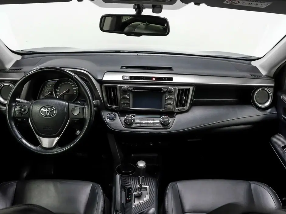 Toyota RAV4, 2015 г.