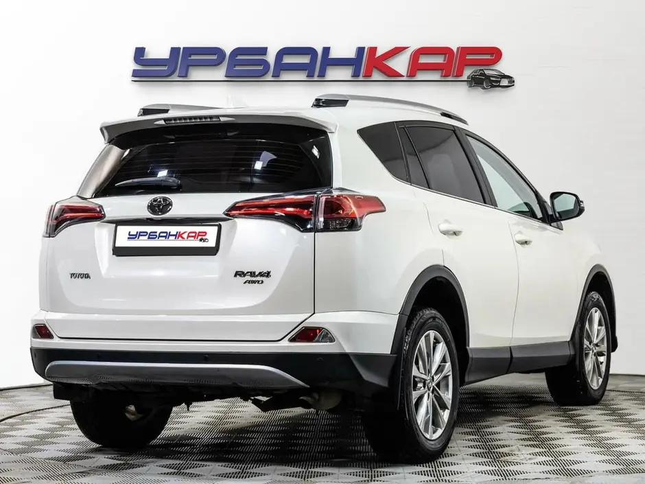 Toyota RAV4, 2018 г.