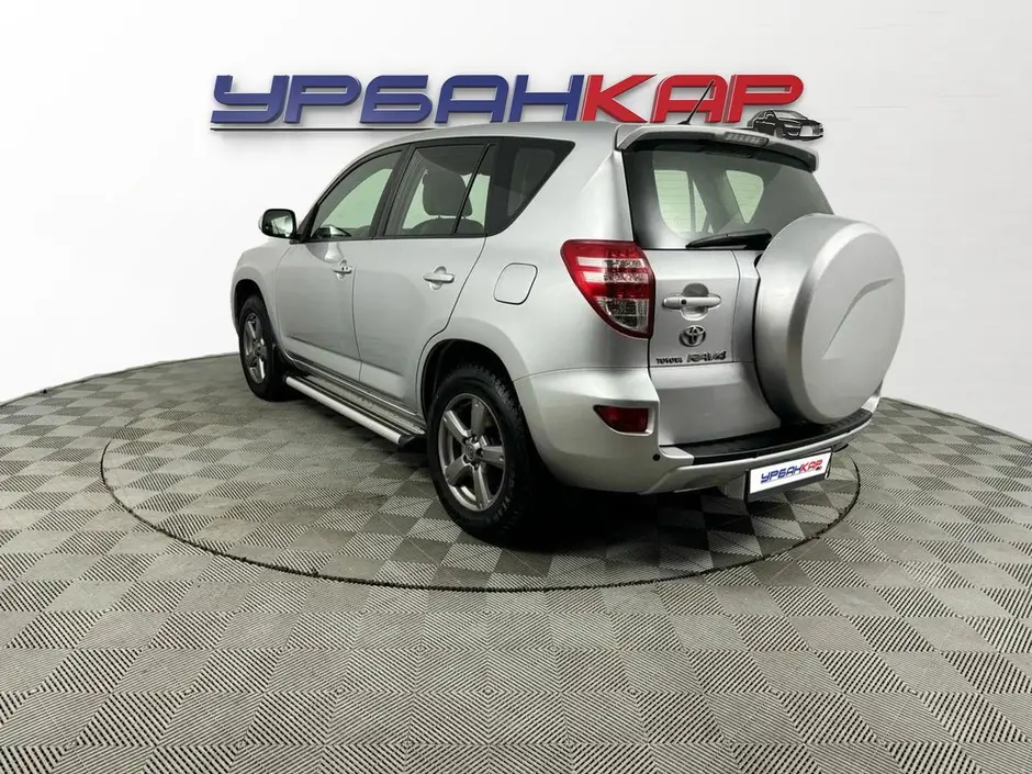 Toyota RAV4, 2011 г.