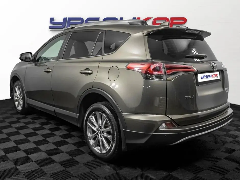 Toyota RAV4, 2018 г.