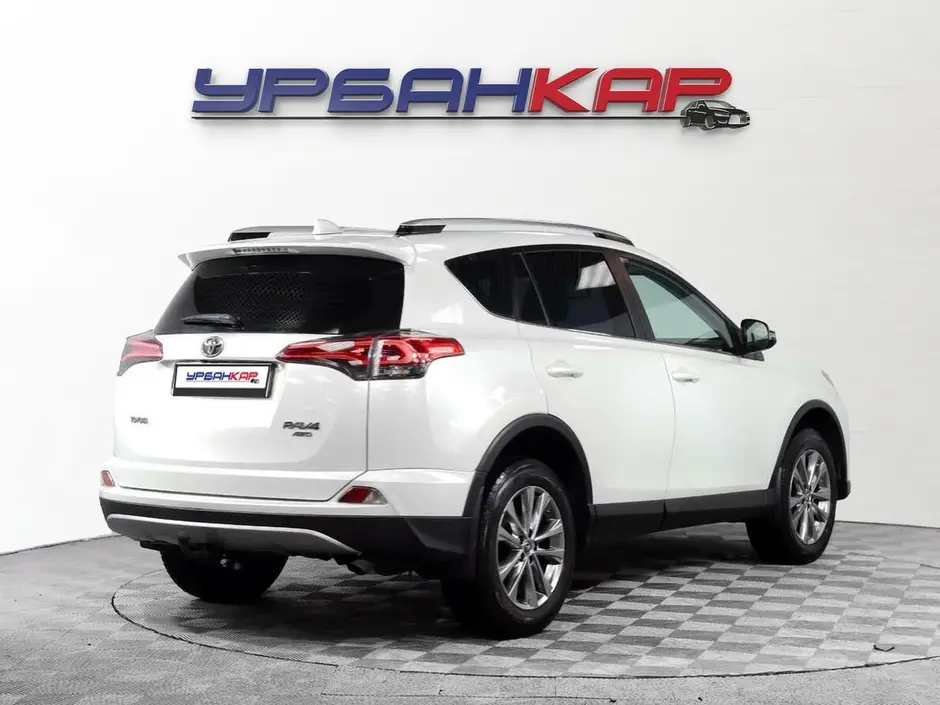 Toyota RAV4, 2017 г.