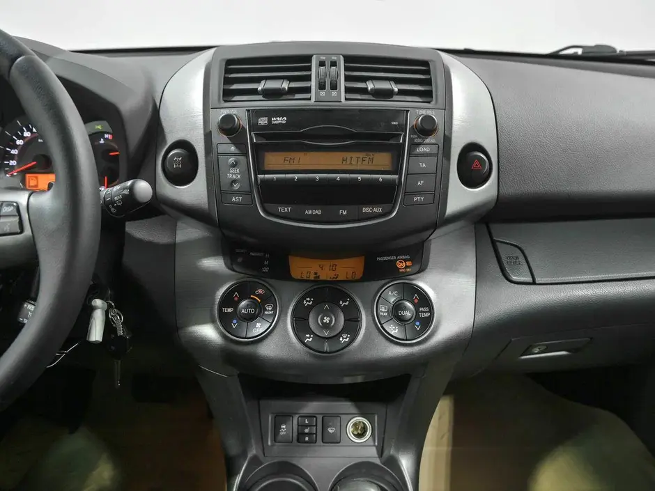 Toyota RAV4, 2011 г.