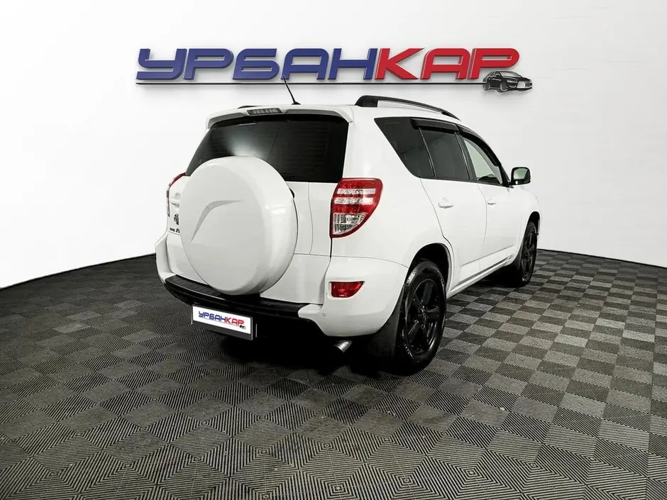 Toyota RAV4, 2011 г.