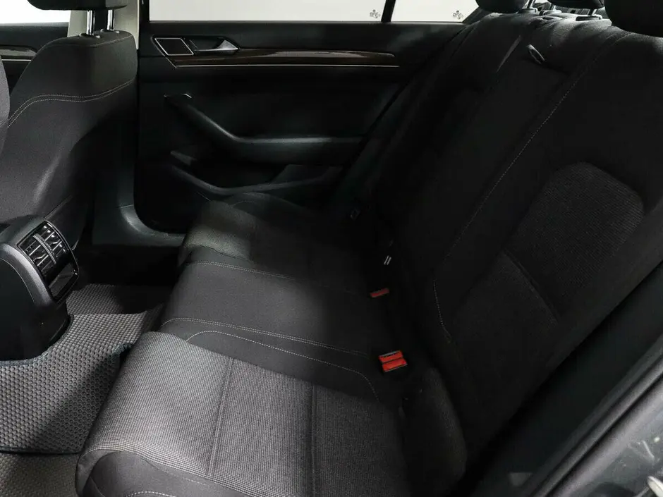 Volkswagen Passat, 2015 г.