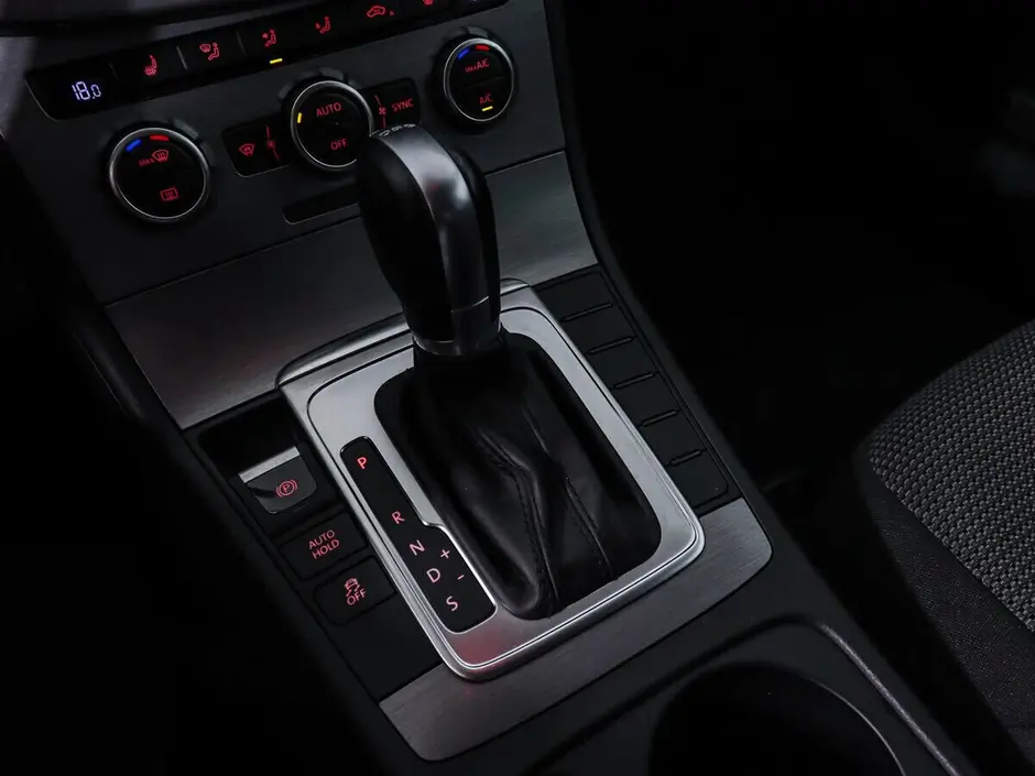 Volkswagen Passat, 2013 г.