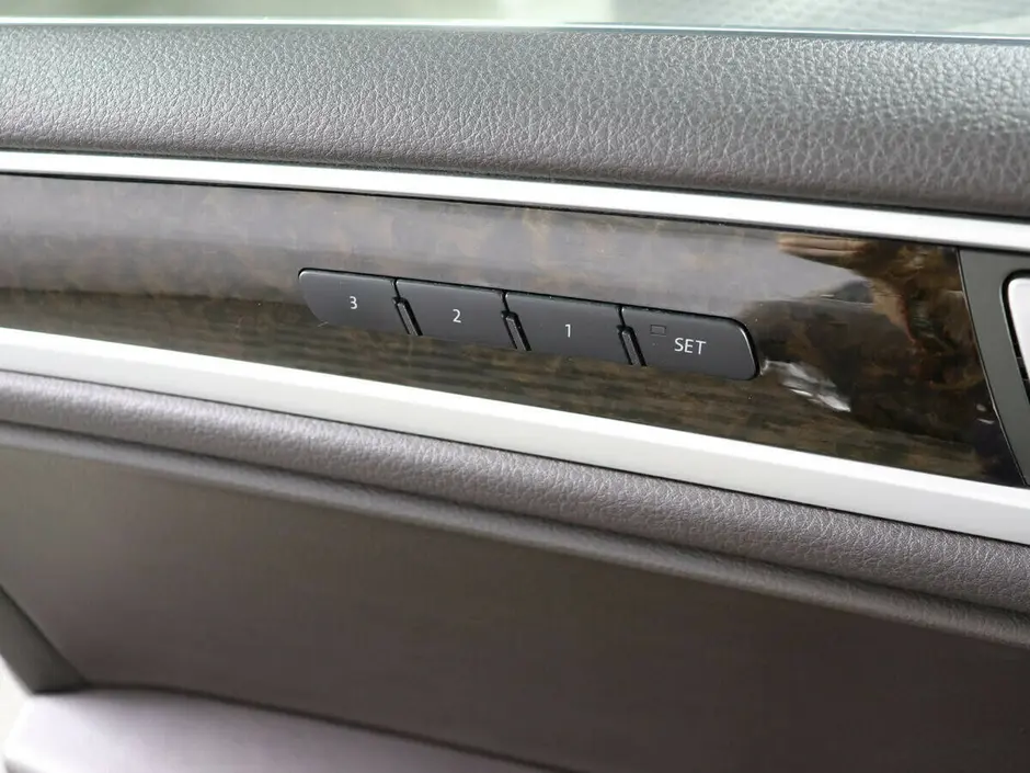 Volkswagen Touareg, 2011 г.