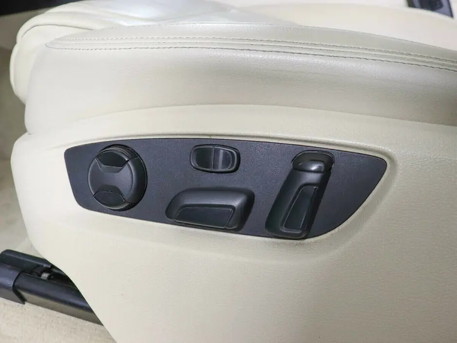 Volkswagen Touareg, 2011 г.