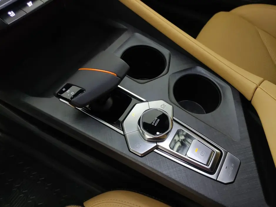 Changan UNI-V, 2023 г.