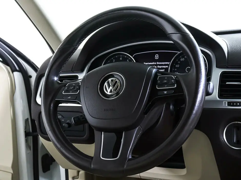 Volkswagen Touareg, 2012 г.