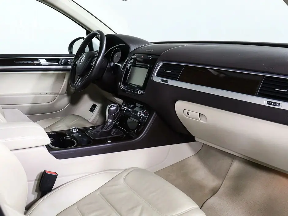 Volkswagen Touareg, 2012 г.